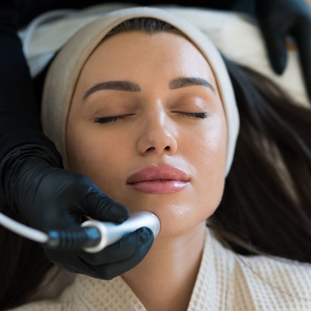 A Guide to Microdermabrasion - All You Need to Know